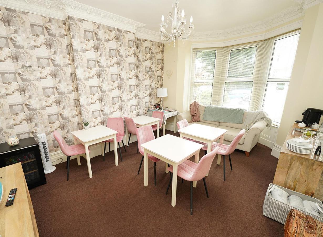 The Rosedene Hotel Llandudno Buitenkant foto