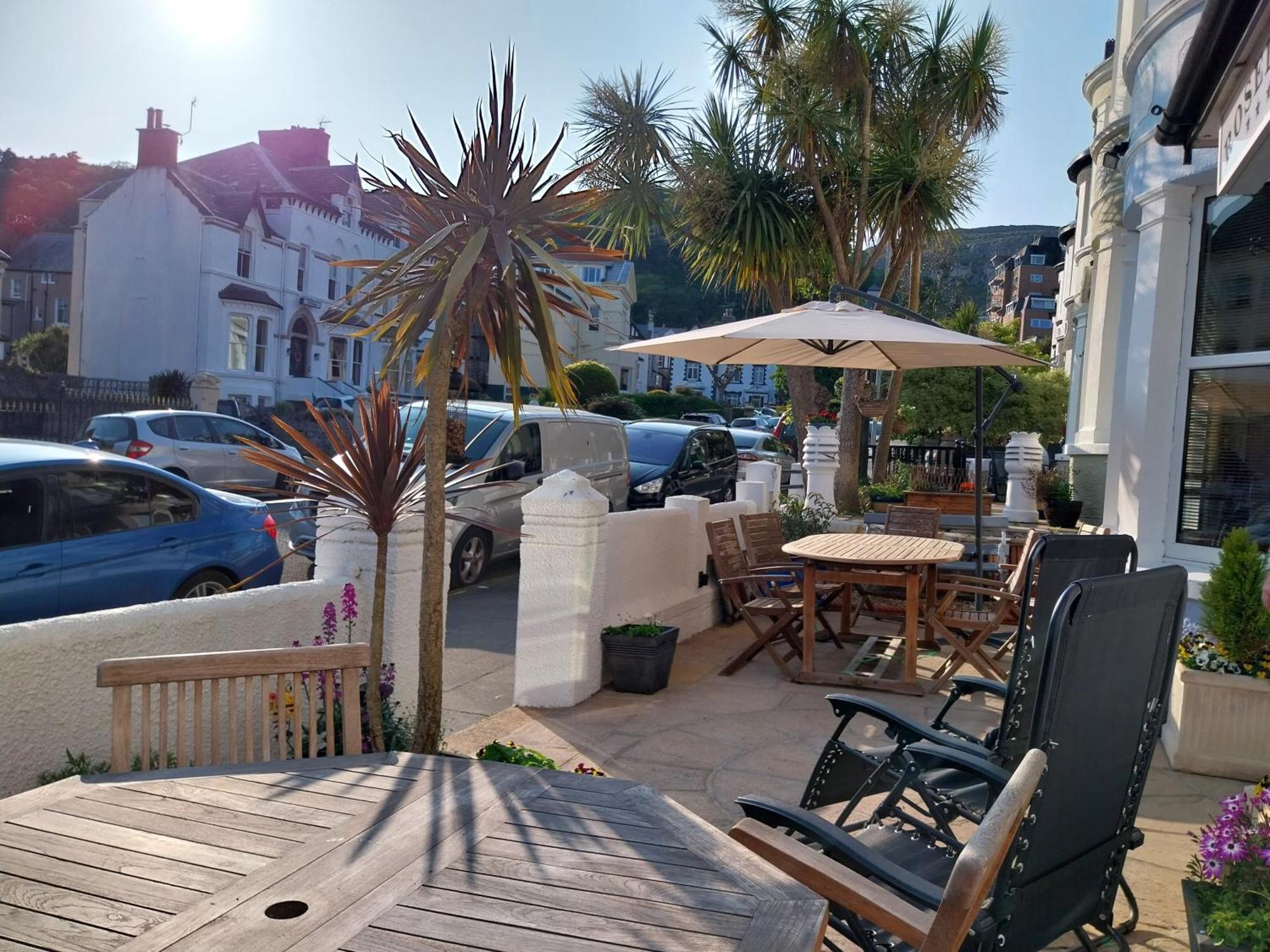 The Rosedene Hotel Llandudno Buitenkant foto
